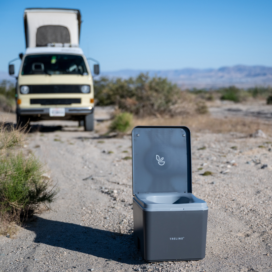 Off-grid van life in the mountains with a composting toilet – freedom and independence in nature.