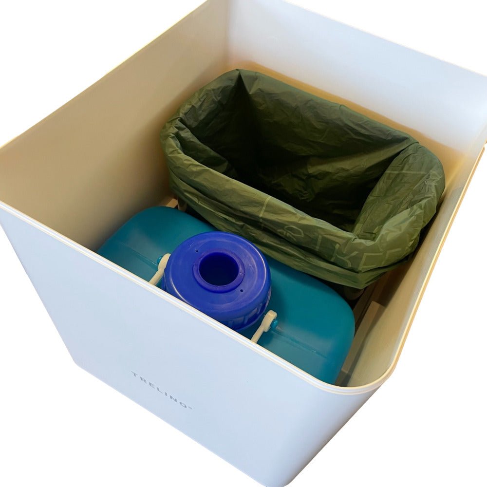 Interior Evo M with urine canister