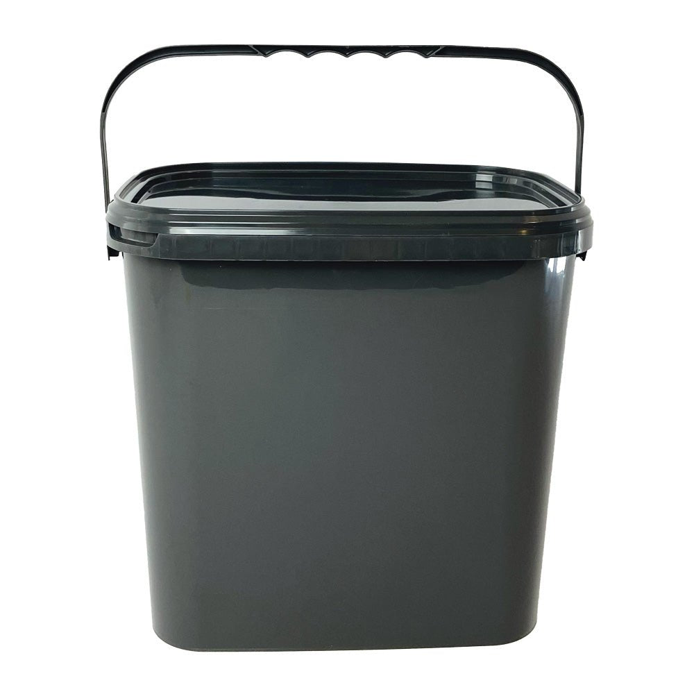 Solids container front view