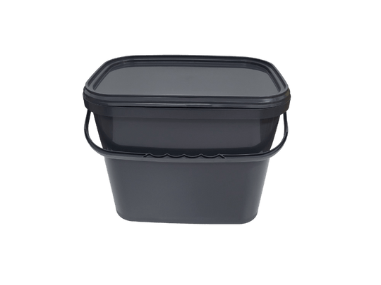 Solids container
